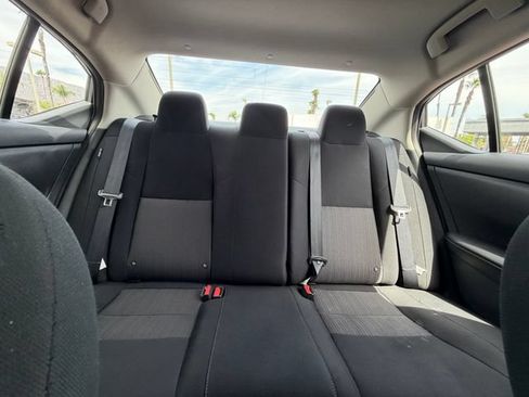 Used 2024 Nissan Sentra SV FWD image 34