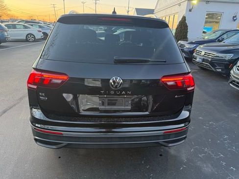 Certified 2022 Volkswagen Tiguan SE w/ Panoramic Sunroof Package image 7