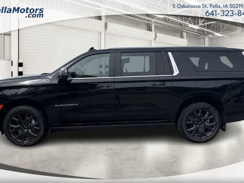Used 2023 Chevrolet Suburban High Country AWD/4WD image 6