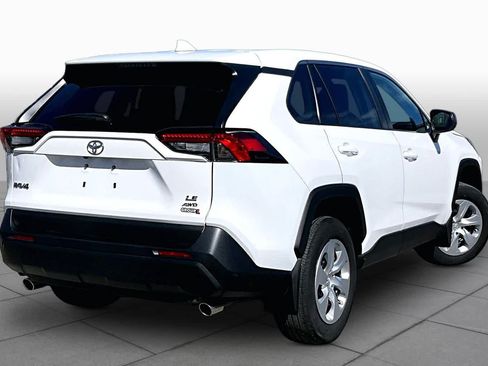 Used 2023 Toyota RAV4 LE AWD/4WD image 13