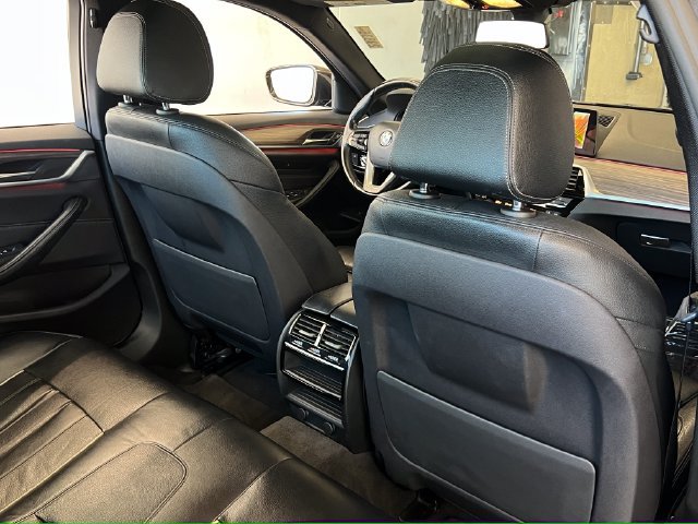 Used 2017 BMW 530i RWD image 42