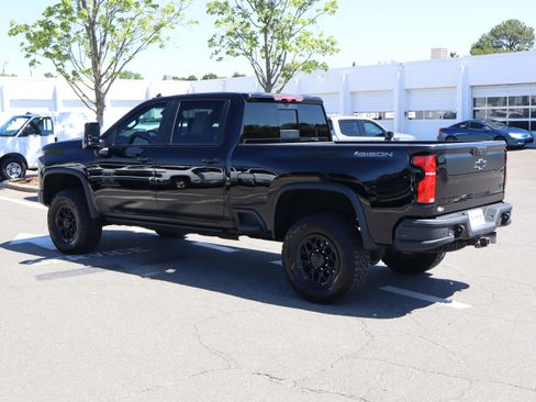 Used 2024 Chevrolet Silverado 2500 ZR2 w/ ZR2 Bison Edition AWD/4WD image 8