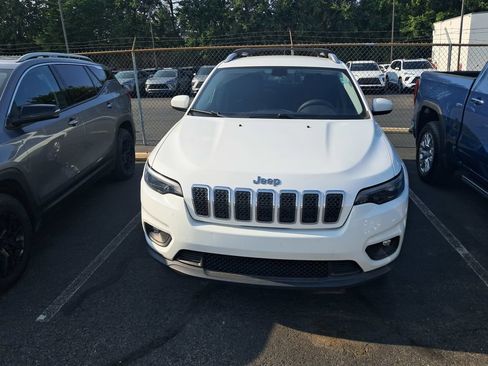 Used 2019 Jeep Cherokee Latitude w/ Popular Appearance Group AWD/4WD image 5