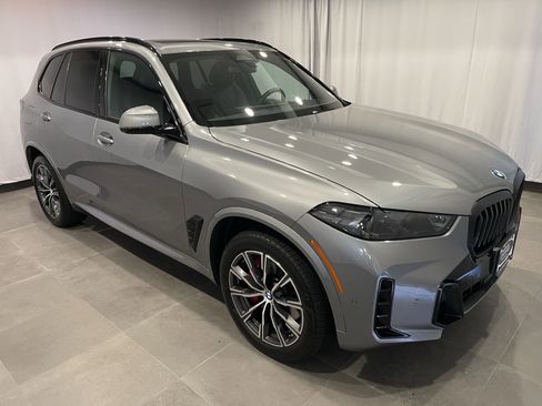 Used 2026 BMW X5 xDrive40i w/ M Sport Package AWD/4WD image 3