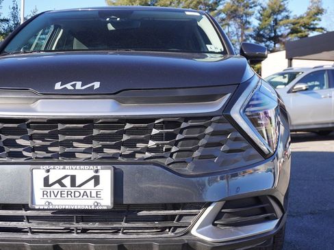 Used 2025 Kia Sportage LX image 12