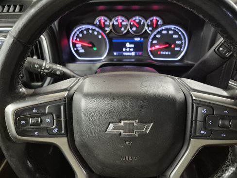 Used 2019 Chevrolet Silverado 1500 LT Trail Boss AWD/4WD image 28