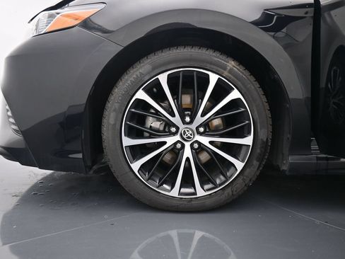 Used 2020 Toyota Camry SE w/ Audio Package FWD image 18