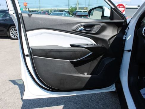 Used 2024 Chevrolet Trax LT w/ Driver Confidence Package FWD image 10