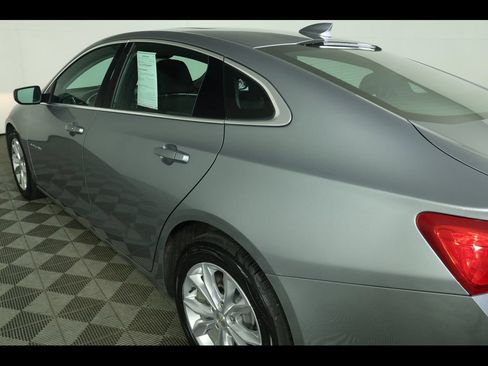 Used 2023 Chevrolet Malibu LT FWD image 17
