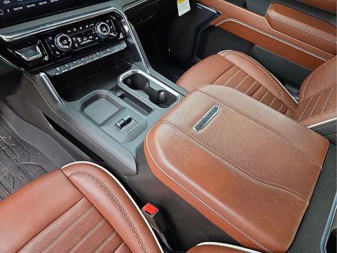 Used 2024 GMC Sierra 3500 Denali Ultimate image 25