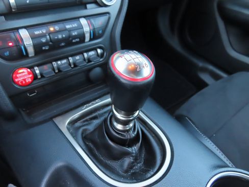 Used 2016 Ford Mustang Shelby GT350 w/ Technology Package image 26