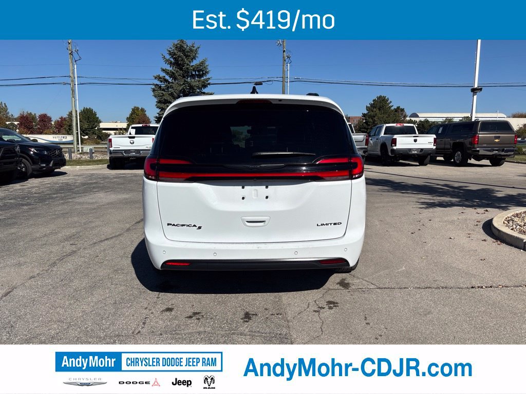 Used 2025 Chrysler Pacifica Limited FWD image 6