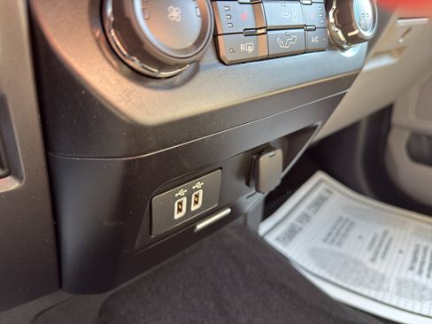 Used 2018 Ford F150 XLT w/ Equipment Group 302A Luxury image 27