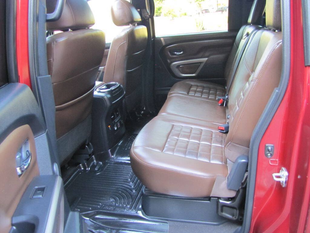 Used 2022 Nissan Titan Platinum Reserve w/ Moonroof Package AWD/4WD image 17