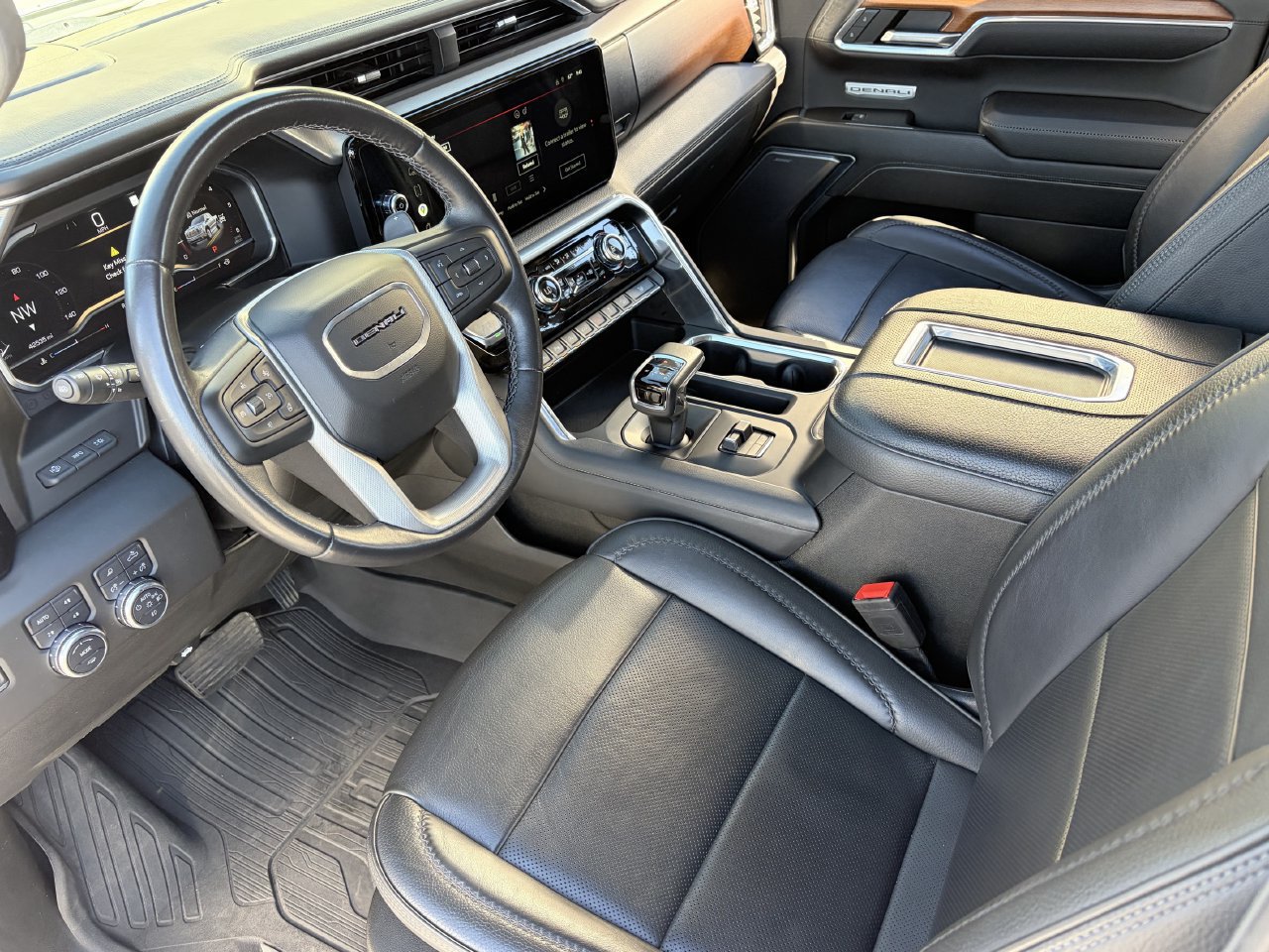 Used 2022 GMC Sierra 1500 Denali w/ Denali Reserve Package AWD/4WD image 18