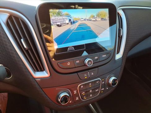 Used 2024 Chevrolet Malibu LT image 36