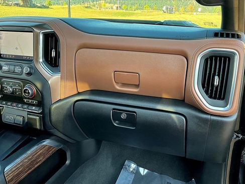 Used 2022 Chevrolet Silverado 3500 High Country w/ Safety Package II image 17