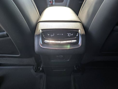 Used 2024 Cadillac XT6 Premium Luxury w/ Technology Package AWD/4WD image 18