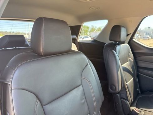Used 2020 Chevrolet Traverse RS image 50
