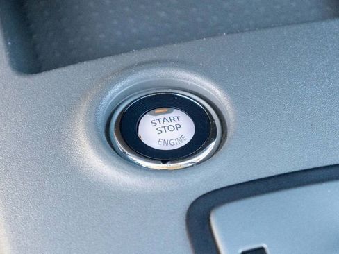 Used 2021 Nissan Frontier SV w/ Midnight Edition Floor Mats image 22