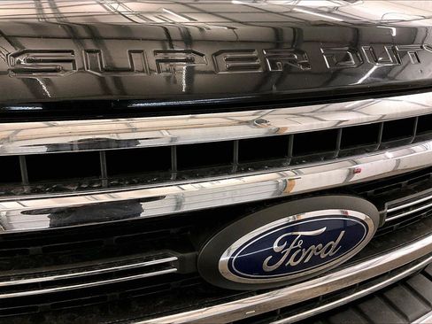 Certified 2020 Ford F250 Lariat w/ Lariat Ultimate Package image 29