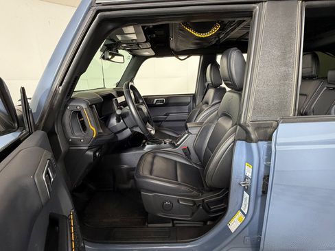 Used 2024 Ford Bronco Badlands image 9
