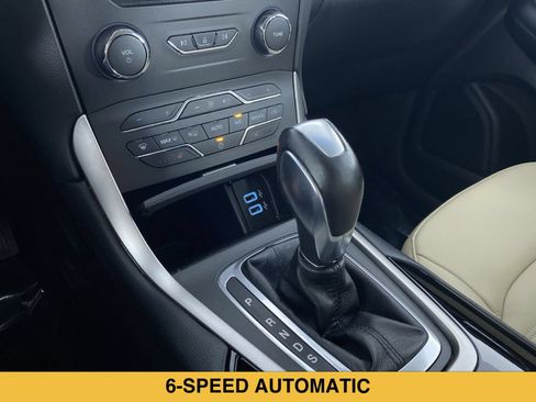 Used 2017 Ford Edge SEL w/ Equipment Group 201A AWD/4WD image 7