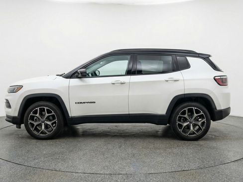Used 2025 Jeep Compass Limited AWD/4WD image 5