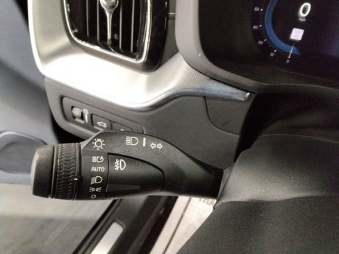 Used 2022 Volvo XC60 T8 R-Design w/ Advanced Package image 16