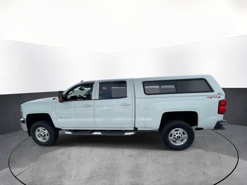 Used 2017 Chevrolet Silverado 2500 LT w/ LT Convenience Package AWD/4WD image 4