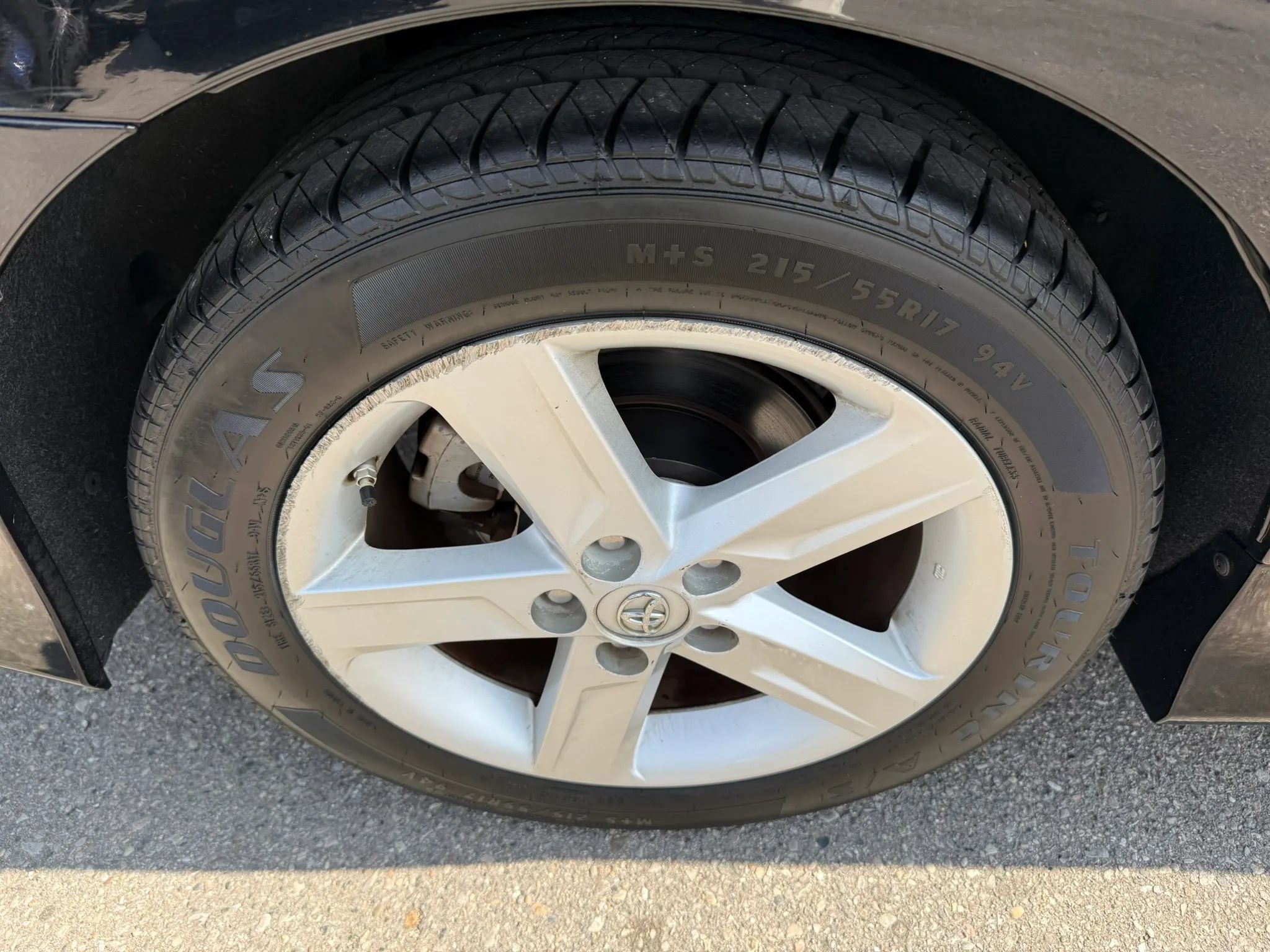 Used 2014 Toyota Camry SE FWD image 11