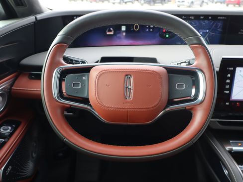 Used 2024 Lincoln Nautilus Black Label w/ Jet Appearance Package (87T) image 15