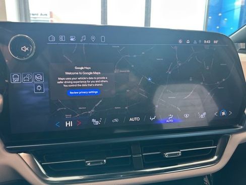 New 2026 Chevrolet Equinox EV LT image 24