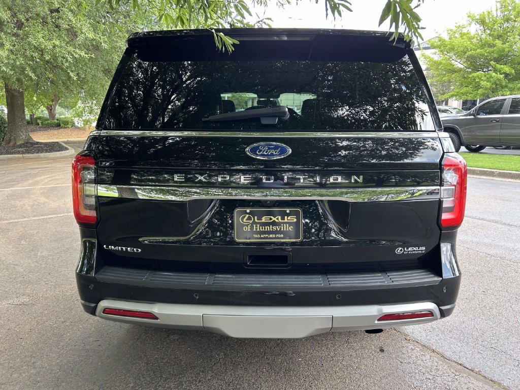 Used 2024 Ford Expedition Limited AWD/4WD image 3