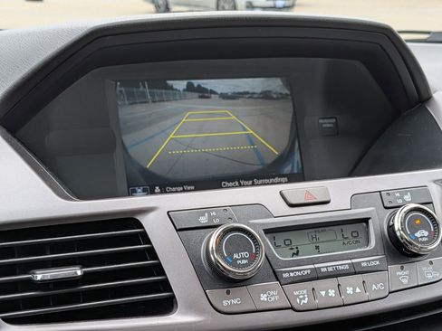 Used 2014 Honda Odyssey EX-L image 18