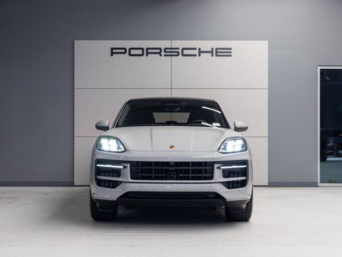 Certified 2026 Porsche Cayenne S AWD/4WD image 10