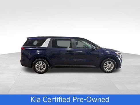 Used 2024 Kia Carnival LX image 4