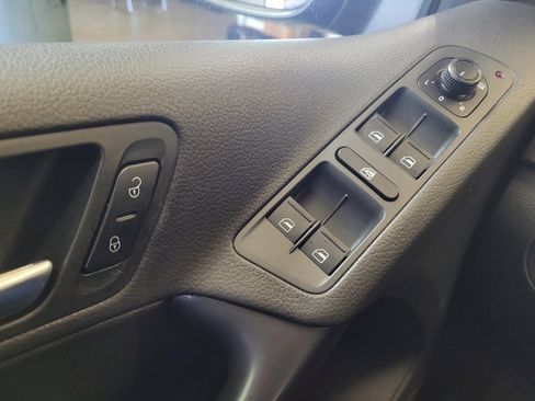 Used 2016 Volkswagen Tiguan S FWD image 27