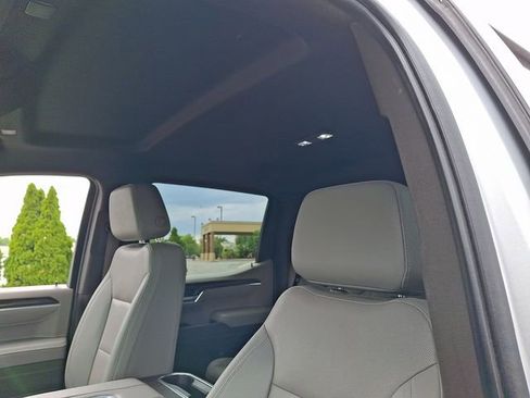 Certified 2022 GMC Sierra 1500 SLT w/ SLT Premium Plus Package AWD/4WD image 13