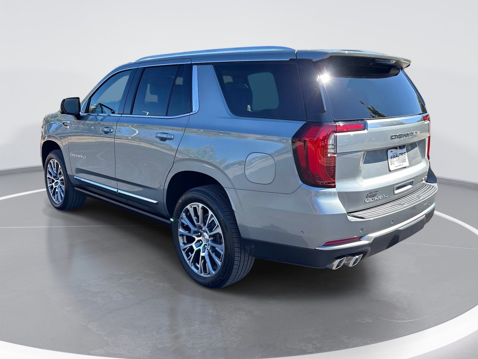 Used 2026 GMC Yukon Denali w/ Denali Reserve Package AWD/4WD image 6