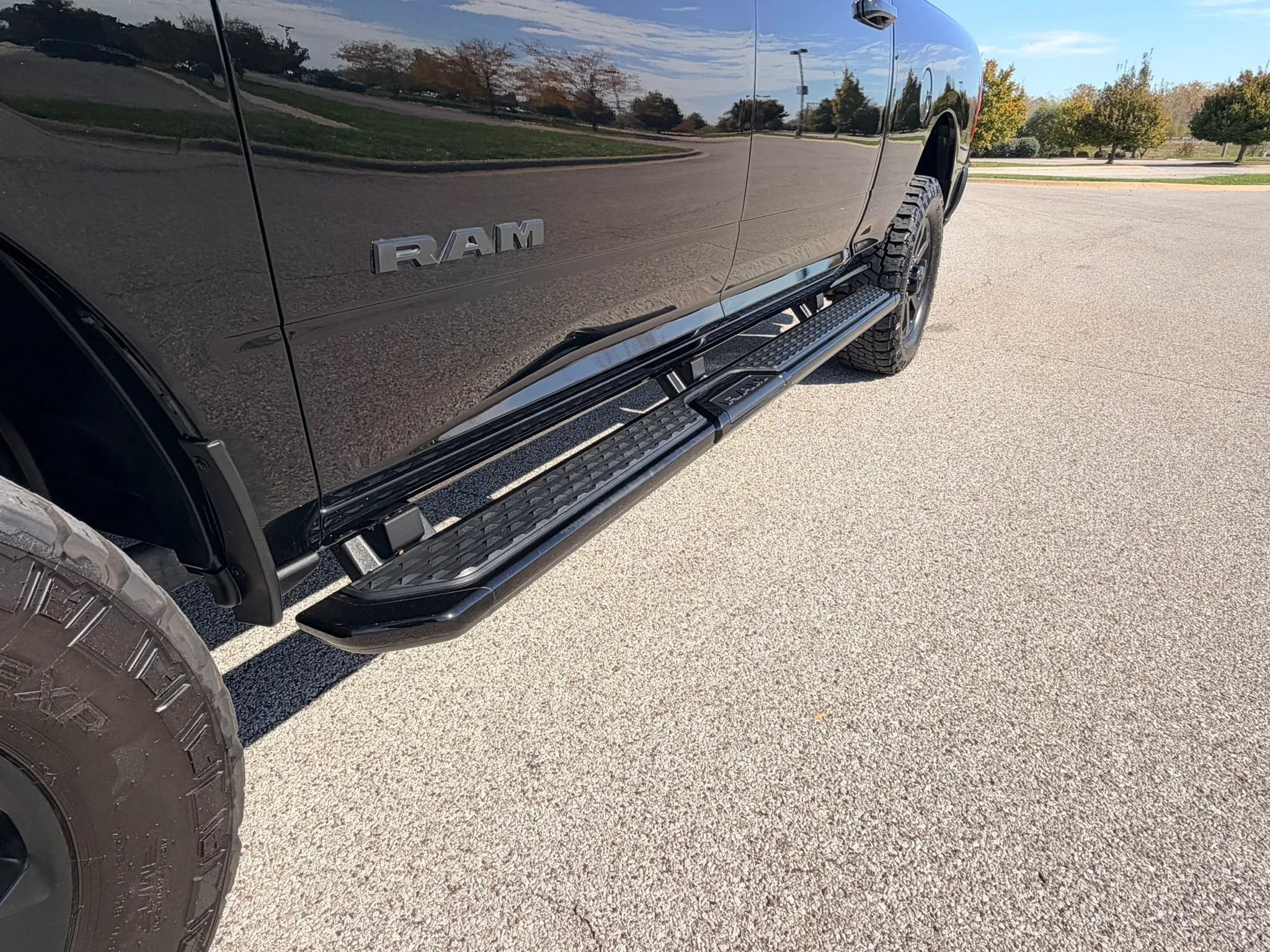 Used 2024 RAM 2500 Big Horn w/ Night Edition AWD/4WD image 11