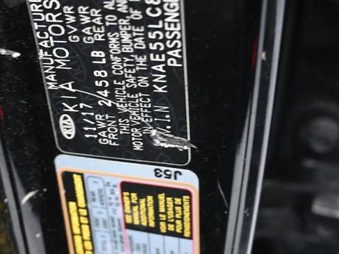 Used 2018 Kia Stinger GT2 AWD/4WD image 11