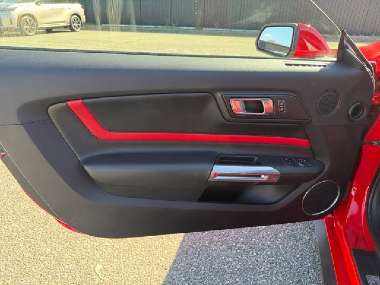 Used 2019 Ford Mustang Premium w/ Equipment Group 201A RWD image 19