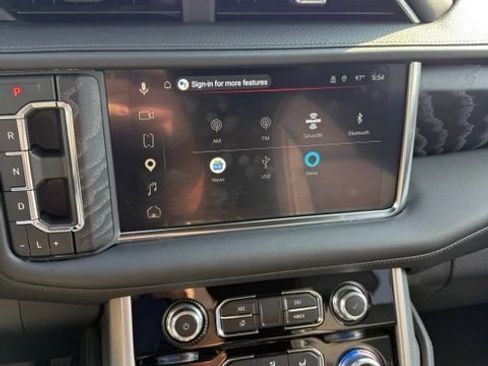 Used 2024 GMC Yukon Denali w/ Advanced Technology Package AWD/4WD image 10
