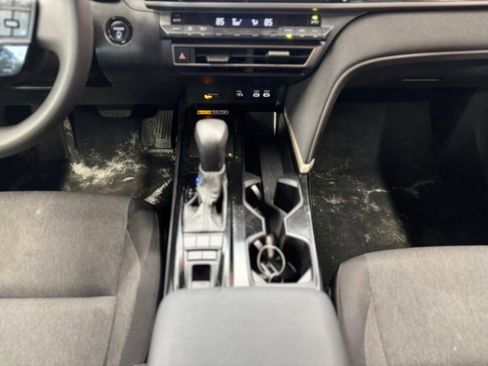 Used 2025 Toyota Camry LE FWD image 29