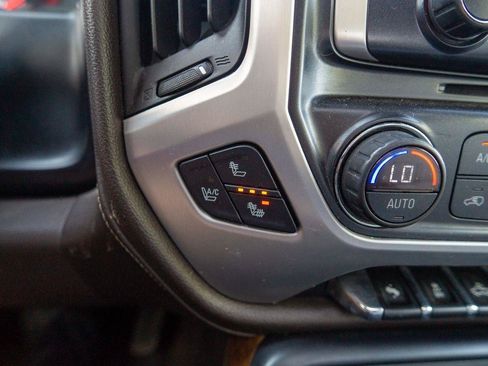 Used 2014 GMC Sierra 1500 SLT w/ SLT Crew Cab Value Package AWD/4WD image 28