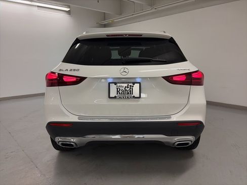 Certified 2025 Mercedes-Benz GLA 250 4MATIC image 5