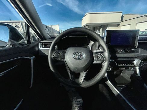 Used 2023 Toyota RAV4 XLE image 20