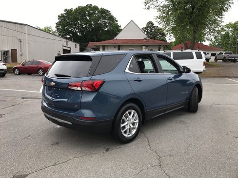 Used 2024 Chevrolet Equinox LT w/ Driver Convenience Package FWD image 5