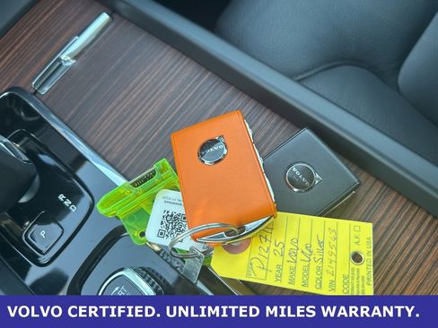 Certified 2025 Volvo V60 B5 Cross Country Plus image 26